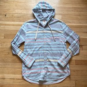 Mens Levi’s XL Striped Linen Like Button Down with Hood